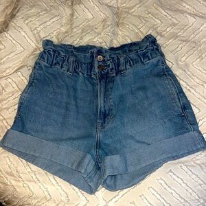 Hollister mom shorts